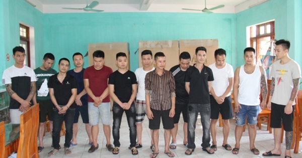 Bắt giữ 21 nam thanh nữ tú đang "bay lắc" trong quán karaoke ở Lào Cai