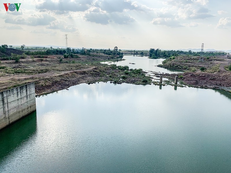 Chùm ảnh: 'Đánh cắp' nguồn nước của dòng sông ở Tây Nguyên - Ảnh 16.