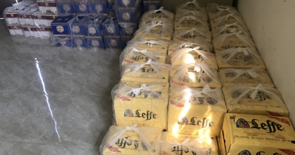 Bắt giữ số lượng khủng bia lậu đang trên đường đi tiêu thụ ở Quang Bình