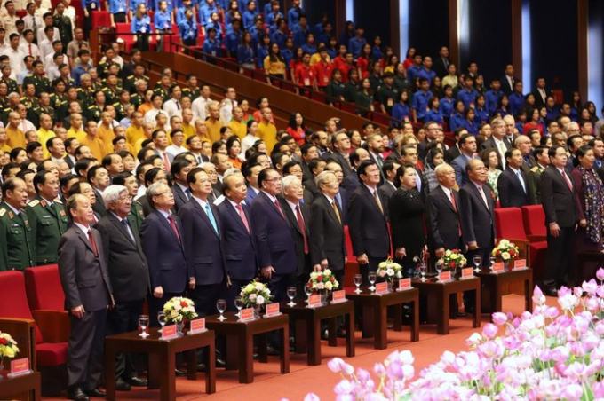 Các lãnh đạo, nguyên lãnh đạo Đảng, Nhà nước, Quốc hội dự Lễ kỷ niệm 130 năm ngày sinh Chủ tịch Hồ Chí Minh. Ảnh: VGP.