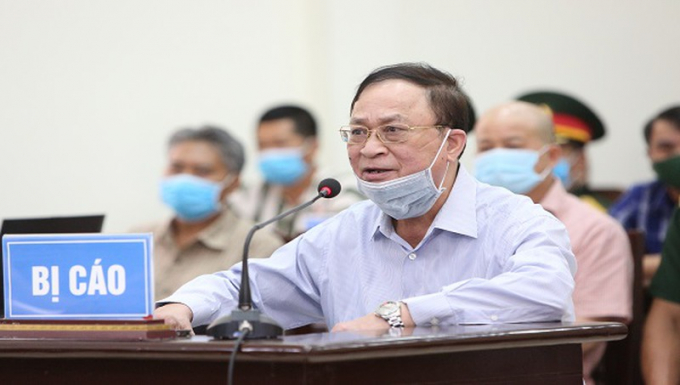 Bị cáo Nguyễn Văn Hiến tại tòa.