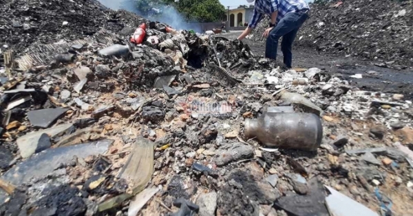 Ngồn ngộn dây truyền dịch, xilanh cháy rực trong bãi rác ở Vĩnh Phúc
