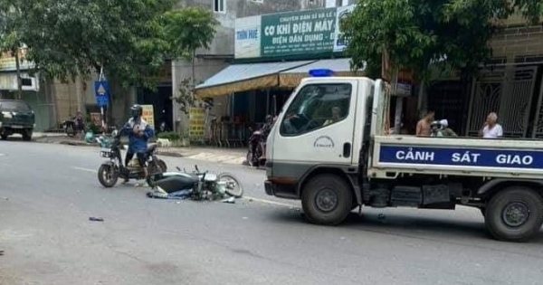 Nghệ An: Hai mẹ con nguy kịch sau cú va chạm với xe CSGT