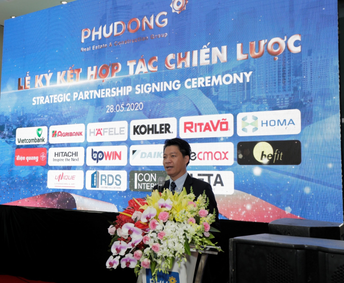 Tổng giám đốc Phú Đông Group Ngô Quang Phúc phát biểu tại lễ ký kết.