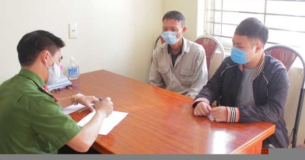 Quảng Ninh: Mạnh tay xử phạt hàng chục trường hợp không đeo khẩu trang nơi công cộng