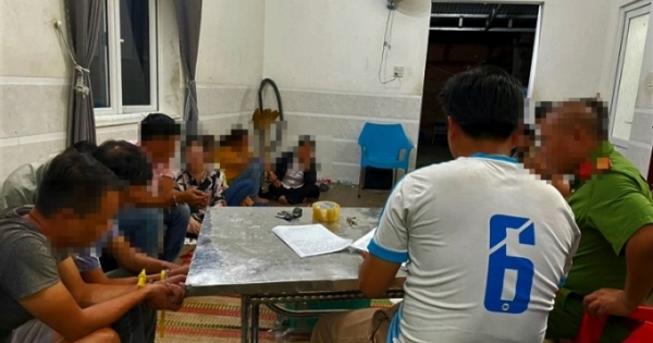 Lâm Đồng: Bắt quả tang nhóm người say sưa sát phạt tại nhà nghỉ