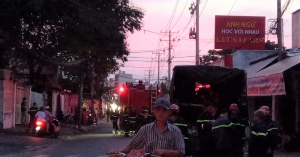 Một nhà dân cháy lớn ở đường Lạc Long Quân khiến ít nhất 7 người chết