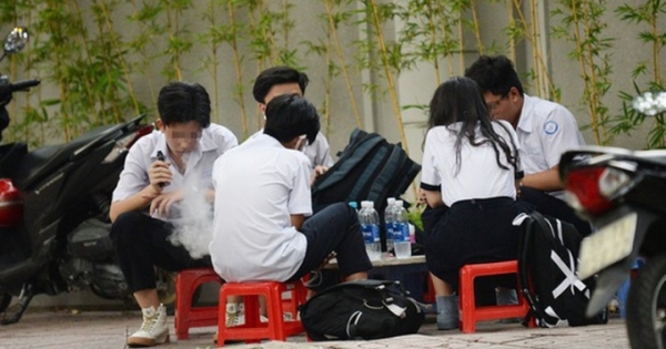 Lo ngại thuốc lá điện tử “tấn công” học sinh, sinh viên