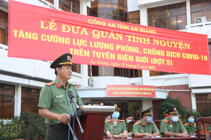 Đại tá Nguyễn Nhật Trường - Phó Giám đốc Công an tỉnh phát biểu chỉ đạo tại buổi Lễ