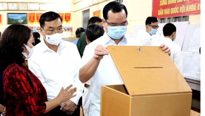 Đoàn công tác của Hội đồng Bầu cử Quốc gia kiểm tra công tác chuẩn bị bầu cử tại thành phố Lai Châu.