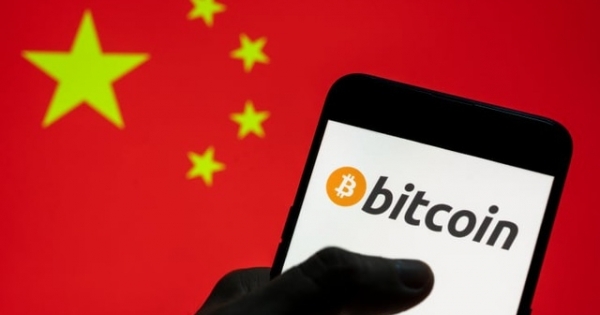 Trung Quốc mạnh tay với tiền ảo, bitcoin lại cắm đầu đi xuống