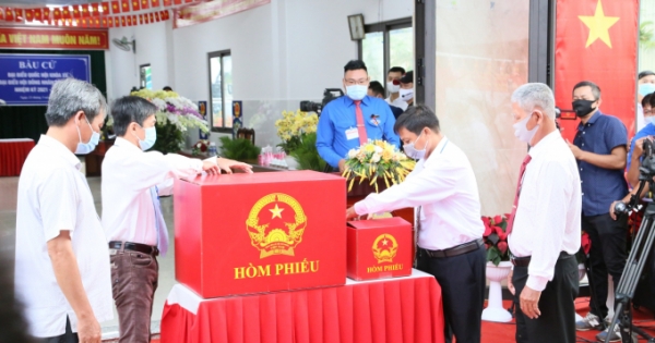 Thủ tướng Chính phủ Phạm Minh Chính tham gia bầu cử tại Cần Thơ