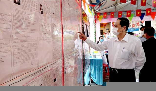 Phó Chủ tịch Thường trực Quốc hội Trần Thanh Mẫn bỏ phiếu bầu cử tại thành phố Cần Thơ