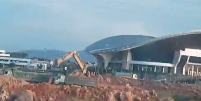 Bắc Giang: Bí ẩn đoàn xe chở đất từ dự án của Công ty 379 về huyện Yên Dũng giữa mùa dịch?
