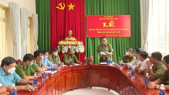 tại buổi lễ đại tá Nguyễn Phương Đằng, Phó Giám đốc Công an tỉnh Bình Phước đã nhiệt liệt biểu dương tinh thần kiên quyết đấu tranh phòng, chống tội phạm của anh Bùi Minh Hoàng và anh Lữ Viết Xô.