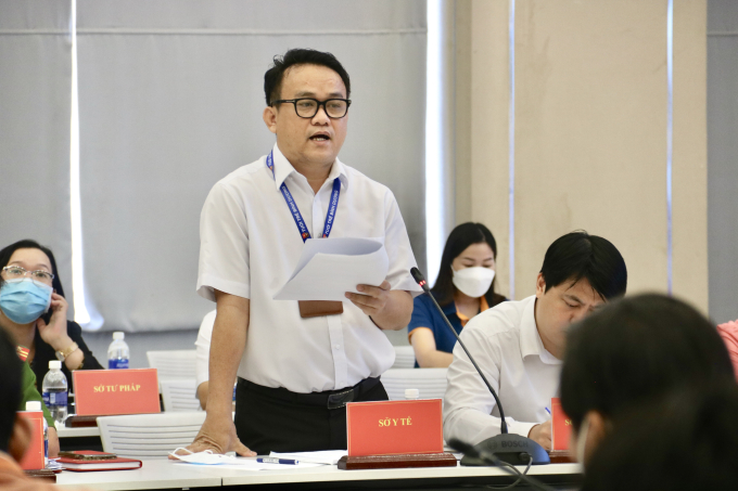 Ông Huỳnh Minh Chín - Phó Giám đốc Sở Y tế tỉnh Bình Dương, thông tin về tình hình y tế trên địa bàn.