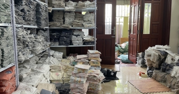 Thái Nguyên: Thu giữ hơn 2000 bộ quần áo trẻ em không rõ nguồn gốc