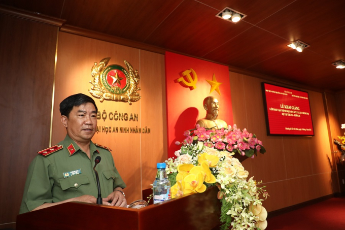 Trung tướng, PGS, TS Trần Vi Dân, Giám đốc Học viện Chính trị Công an nhân dân phát biểu tại Lễ khai giảng.