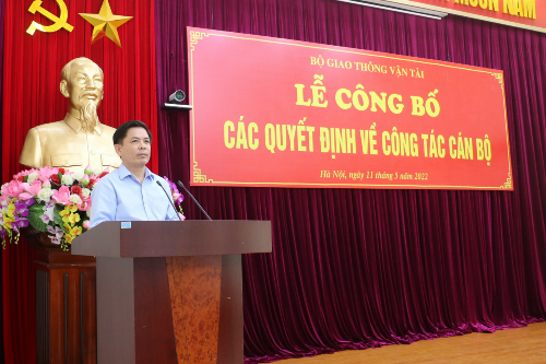 Bộ trưởng Nguyễn Văn Thể phát biểu tại buổi lễ công bố các quyết định về nhân sự