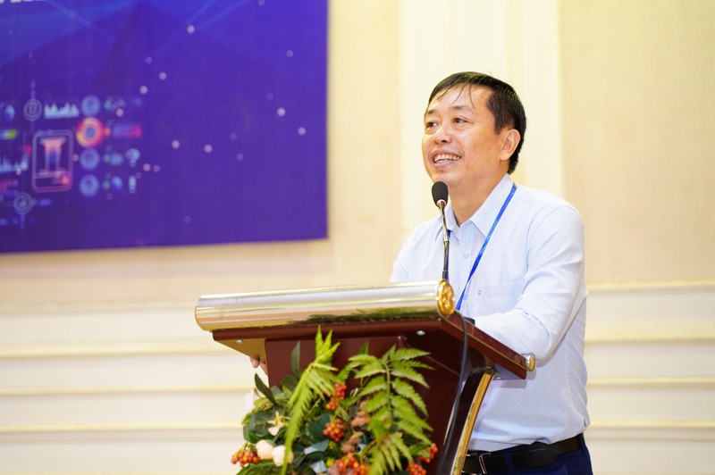 Ông Nguyễn Xuân Hoàng, Phó trưởng ban tổ chức phát biểu tại cuộc thi