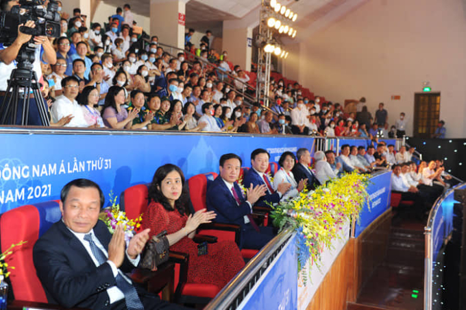 Lễ khai mạc có sự tham dự của đông đảo khách mời và người dân tỉnh Hải Dương.