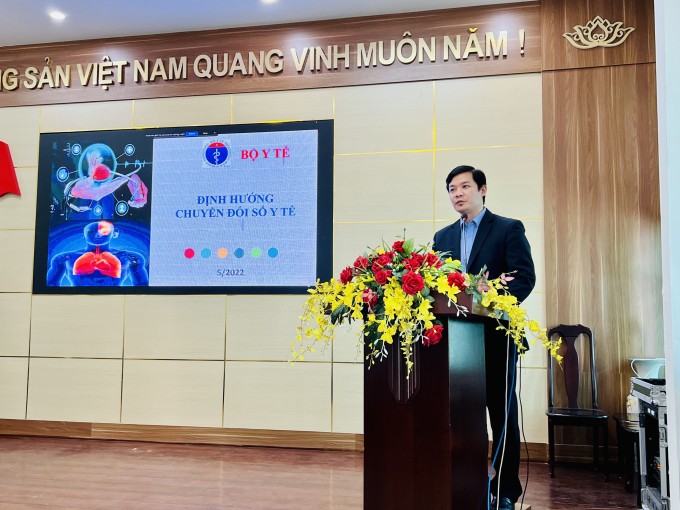 Ông Nguyễn Trường Nam – Phó Cục trưởng Cục Công nghệ thông tin, Bộ Y tế chia sẻ tại hội thảo.