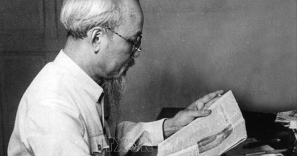 132 năm Ngày sinh Chủ tịch Hồ Chí Minh: 