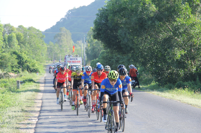 Đây là lần thứ 13 giải đua xe đạp vòng quanh núi Tà Cú được tổ chức.