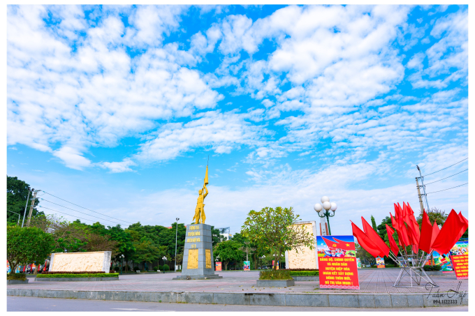 Quảng trường tượng đài trung tâm huyện Hiệp Hòa nơi sẽ diễn ra 3 sự kiện quan trọng của huyện Hiệp Hòa. Ảnh Trần Tuấn Hiệp