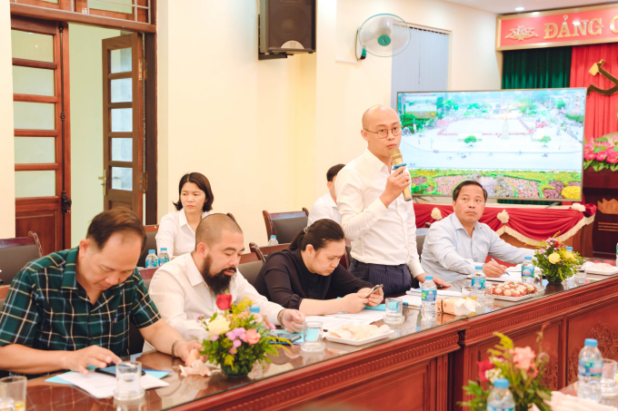 Nhà báo Vũ Quang - Phó Tổng Thư ký Pháp luật Plus (Báo Pháp luật Việt Nam) đóng góp ý kiến về việc bảo tồn, phát huy giá trị các di tích trên địa bàn huyện Hiệp Hòa.