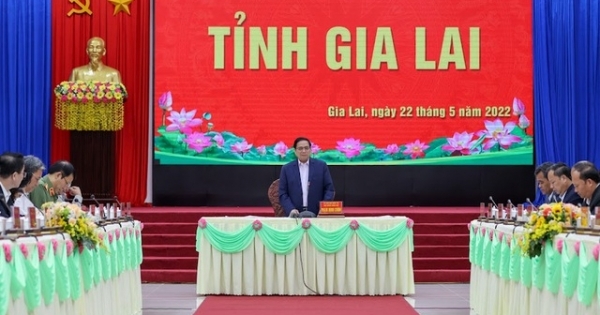 Thủ tướng Phạm Minh Chính làm việc với Ban Thường vụ Tỉnh ủy Gia Lai
