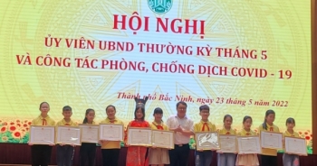 TP Bắc Ninh khen thưởng cho giáo viên, học sinh có thành tích xuất sắc