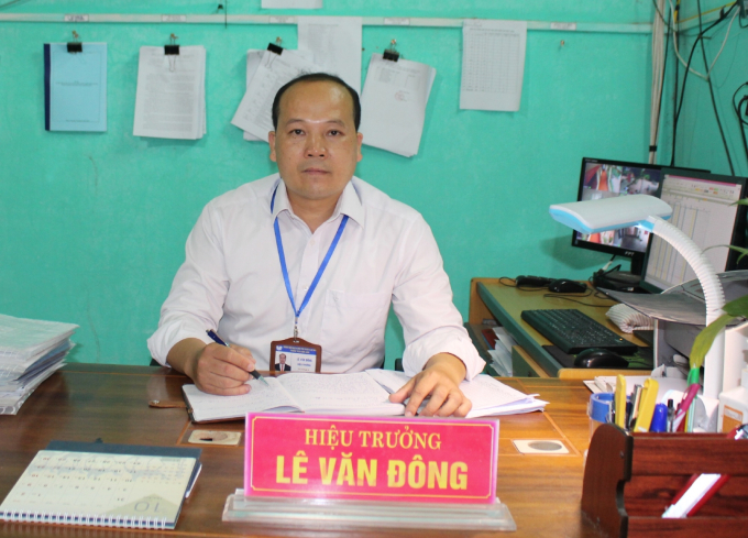 Thầy Lê Văn Đông - Hiệu trưởng trường THCS Khám Lạng, huyện Lục Nam.