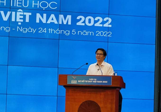 Vụ trưởng Vụ Giáo dục Tiểu học Thái Văn Tài phát biểu tại hội thảo.
