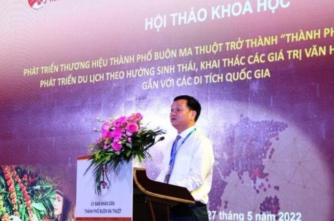 Ông Vũ Văn Hưng - Chủ tịch UBND TP Buôn Ma Thuột phát biểu khai mạc. (Ảnh: Công Lý)