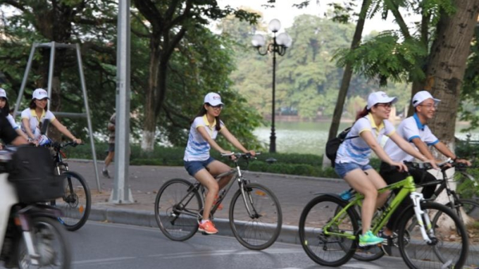 Sản phẩm du lịch xanh: tour xe điện, xe đạp tại Hà Nội. (Ảnh minh họa)