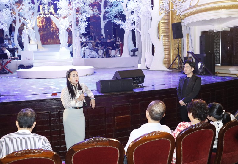 Bà Phạm Thị Mỹ Hoa chia sẻ và tuyên bố sẽ cấp phép cho “Hà show” được diễn ra như đúng dự kiến, tối 28, 29/5 tại Nhà hát Lớn Hà Nội.
