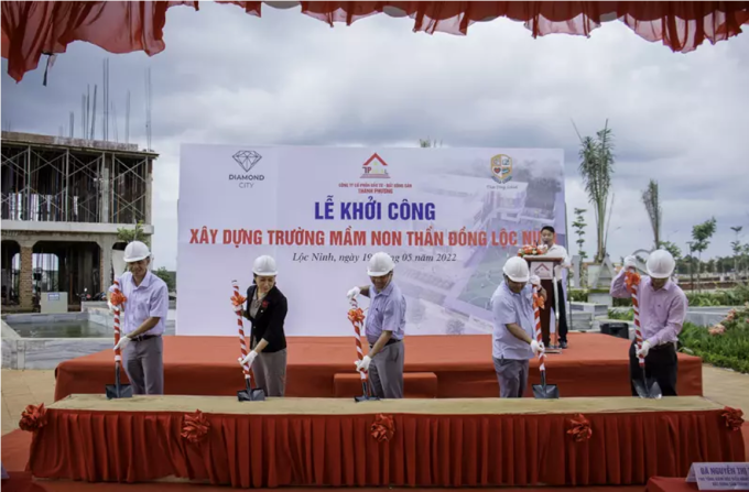 Lễ khởi công Trường mầm non chất lượng cao Thần Đồng Lộc Ninh thuộc dự án Diamond City.