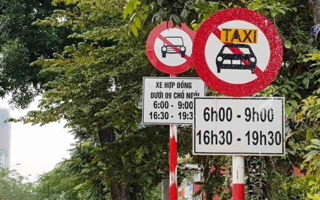 9 tuyến phố ở Hà Nội bỏ biển cấm xe taxi, xe hợp đồng