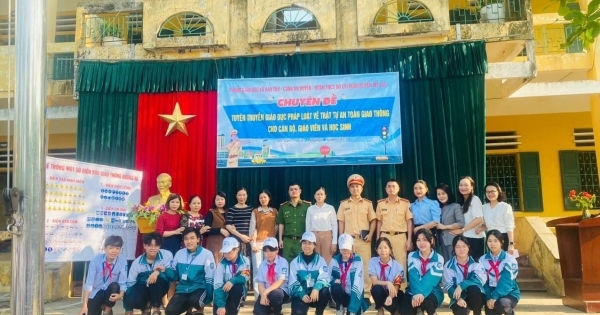 Nam Định: Tuyên truyền, phổ biến giáo dục pháp luật về trật tự ATGT trong trường học tại Mỹ Lộc
