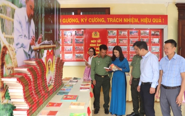 Sôi nổi hưởng ứng Ngày sách và văn hóa đọc Việt Nam tại Công an tỉnh Đắk Nông