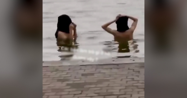 Đề nghị công an vào cuộc vụ hai thiếu nữ tắm tiên ở Hồ Gươm gây xôn xao dư luận