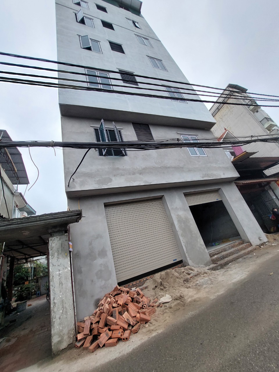 Công trình xây dựng tại TDP Ngọc Trục thuộc phường Đại Mỗ đã bị UBND quận Nam Từ Liêm ra quyết định buộc cưỡng chế khắc phục hậu quả
