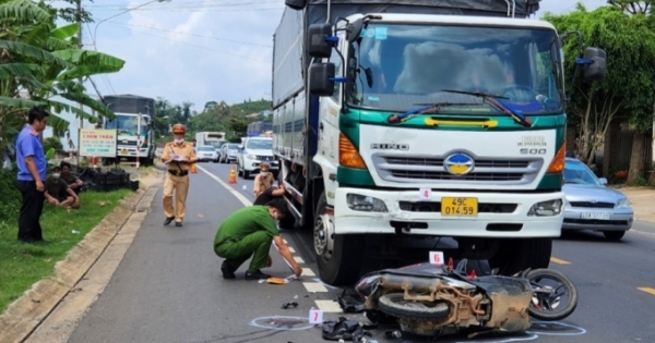 Lâm Đồng: Xe máy va chạm với xe tải, một người tử vong tại chỗ
