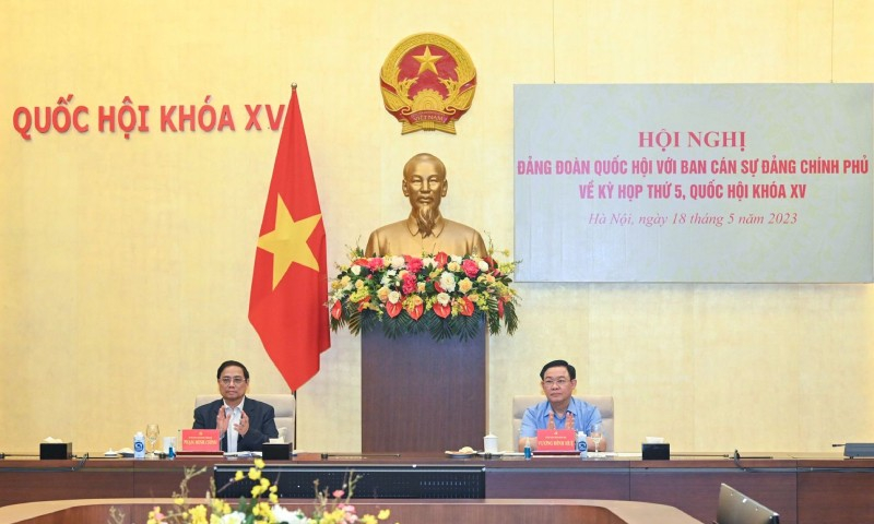 Thủ tướng Chính phủ và Chủ tịch Quốc hội đồng chủ trì Hội nghị.