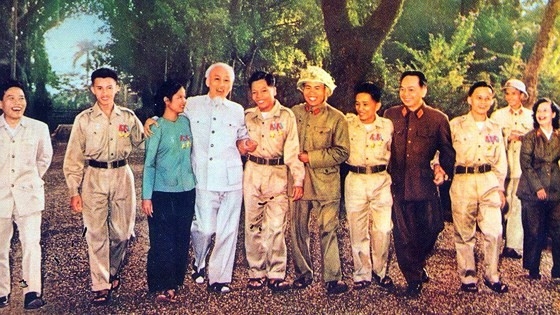 Chủ tịch Hồ Chí Minh: Cả đời phấn đấu cho quyền lợi của Tổ quốc, hạnh phúc của nhân dân
