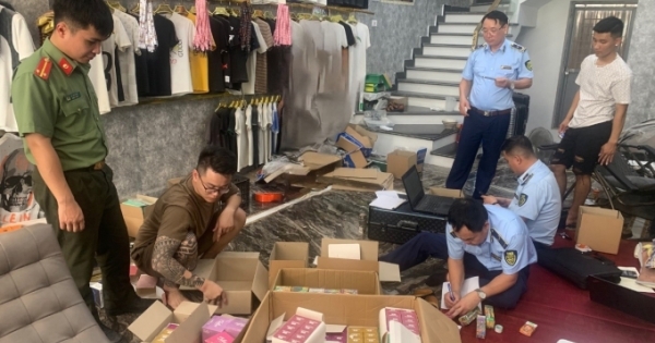 Bắc Giang: Phát hiện cơ sở bán hàng trăm điếu thuốc lá điện tử