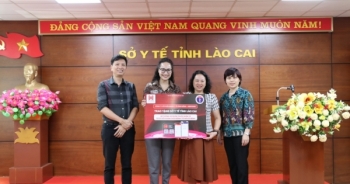 Lào Cai: Trao tặng phần mềm hệ thống gửi đơn thuốc điện tử
