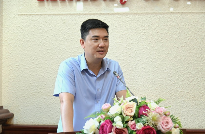Phó Vụ trưởng Vụ Tổng hợp cán bộ, Ban Tổ chức Trung ương Trần Việt Hùng quán triệt những nội dung cơ bản và cốt lõi của Quy định số 96-QĐ/TW.