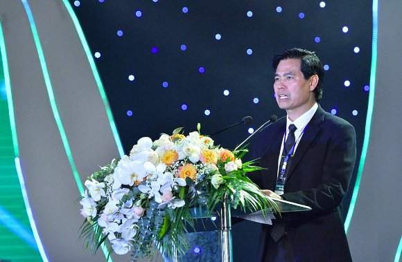 Đồng chí Hoàng Quốc Khánh, Phó Bí Thư Tỉnh ủy, Chủ tịch UBND tỉnh Sơn La phát biểu tại Lễ khai mạc.